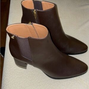Elegant Brown Ankle Boots